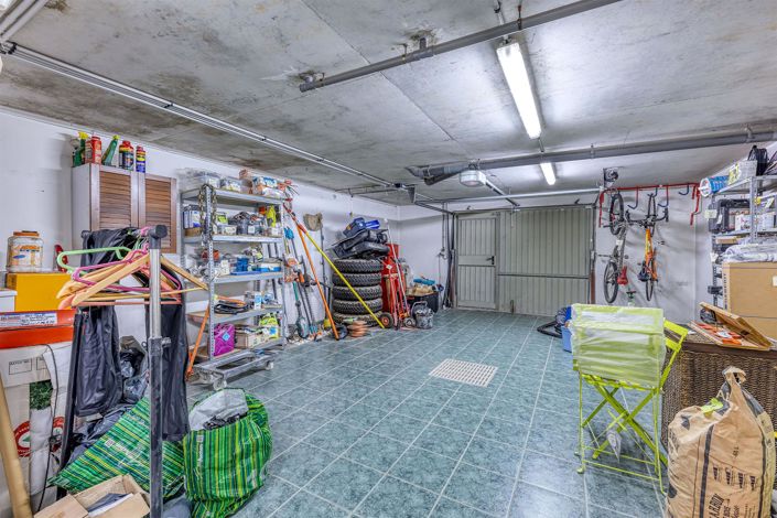 Image No.40-4 Bed House for sale