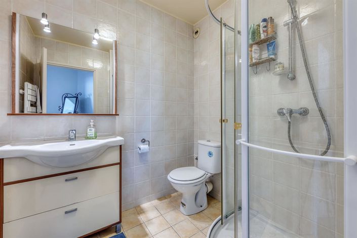 Image No.8-2 Bed Property for sale