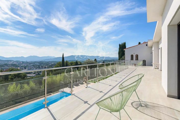 Image No.11-6 Bed House for sale