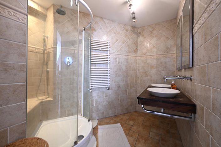 Image No.10-4 Bed Apartment for sale