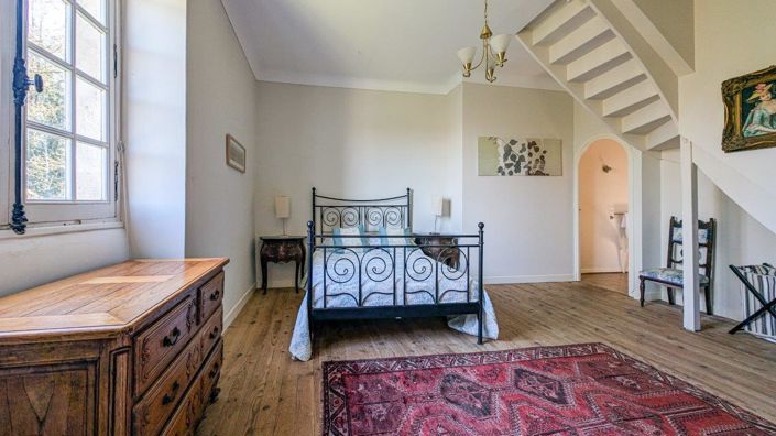 Image No.15-10 Bed House for sale