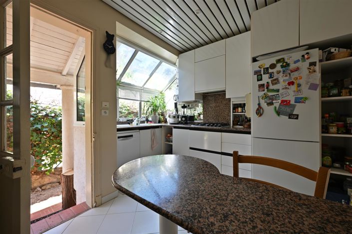 Image No.6-3 Bed House for sale