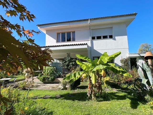 Image No.1-7 Bed House for sale