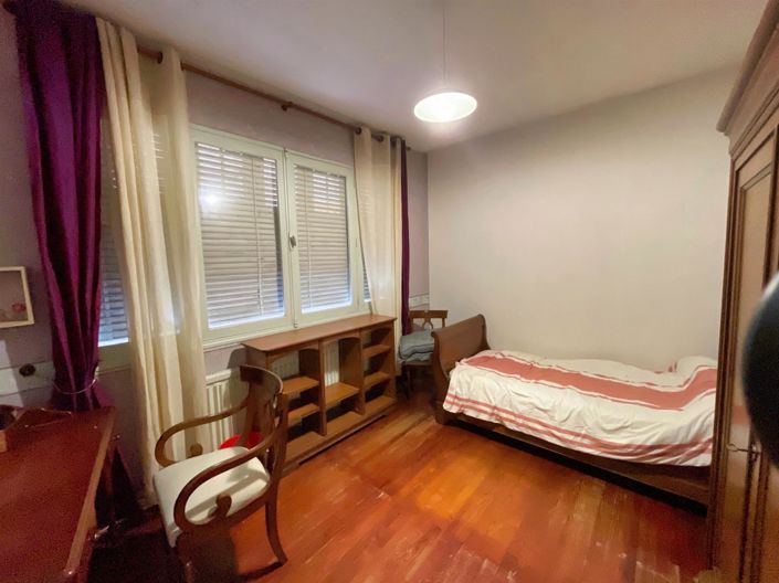 Image No.15-7 Bed House for sale