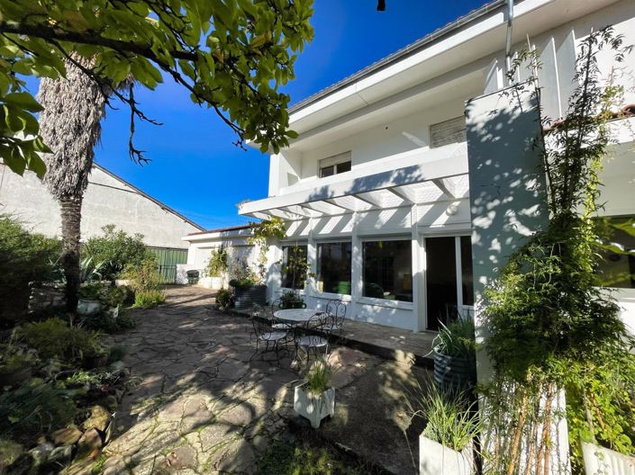 Image No.19-7 Bed House for sale