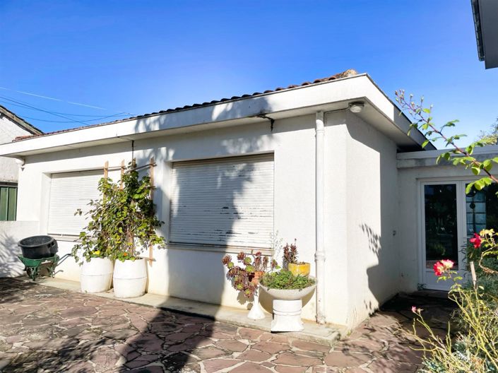 Image No.20-7 Bed House for sale