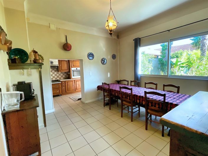 Image No.6-7 Bed House for sale