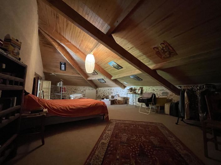 Image No.14-6 Bed House for sale