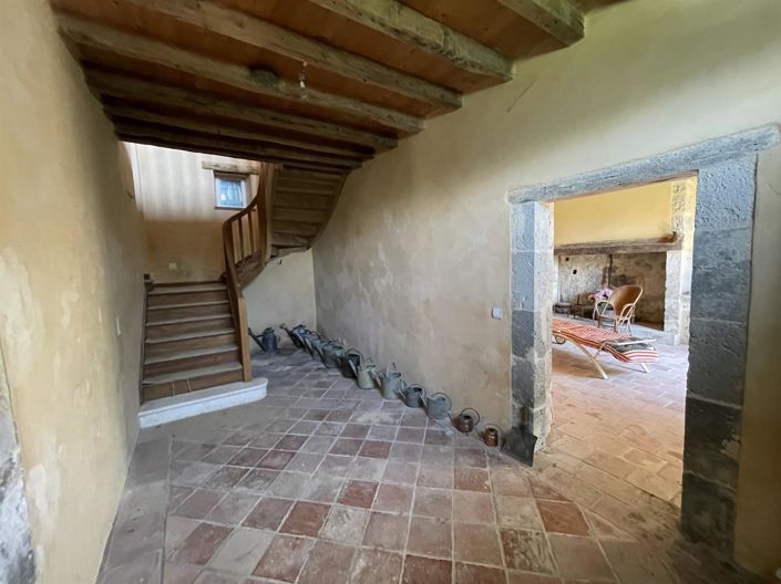 Image No.2-6 Bed House for sale