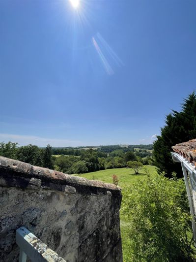 Image No.22-6 Bed House for sale