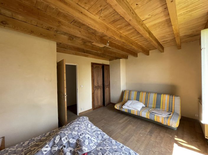 Image No.6-6 Bed House for sale