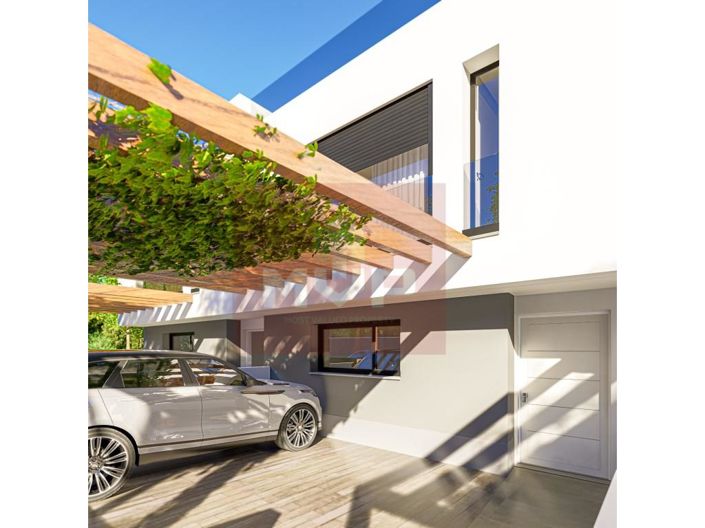 Image No.1-4 Bed House for sale