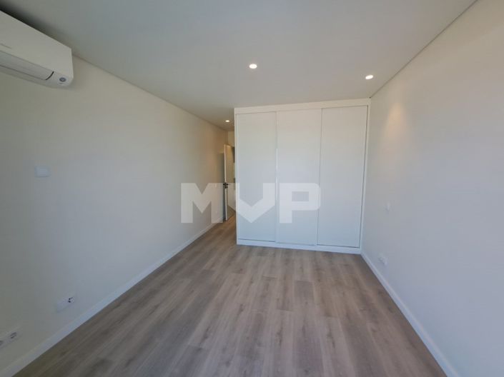 Image No.27-4 Bed House for sale