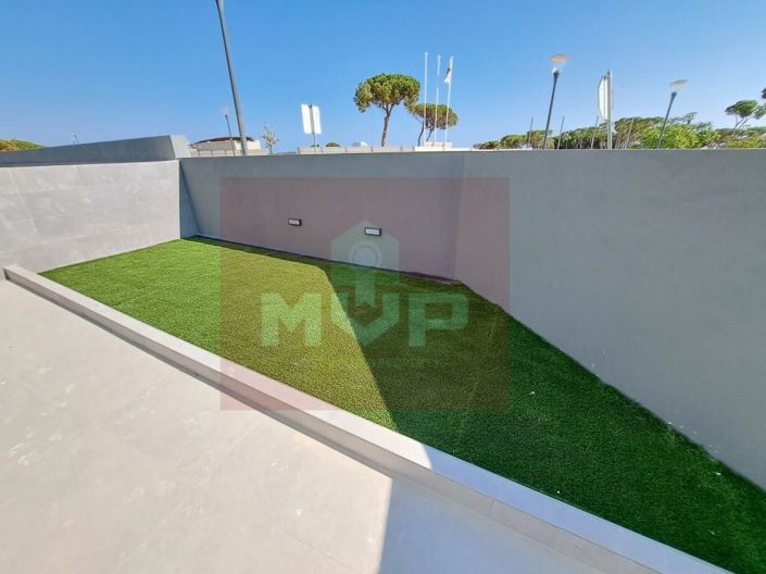 Image No.37-4 Bed House for sale