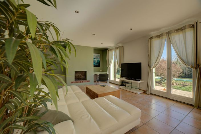 Image No.5-4 Bed House for sale