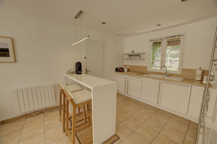 Image No.9-4 Bed House for sale