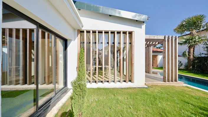 Image No.1-5 Bed House for sale