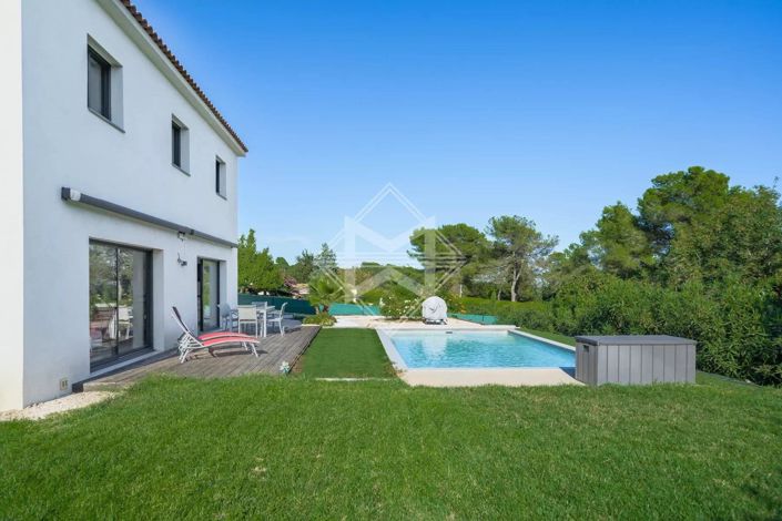 Image No.1-3 Bed House for sale