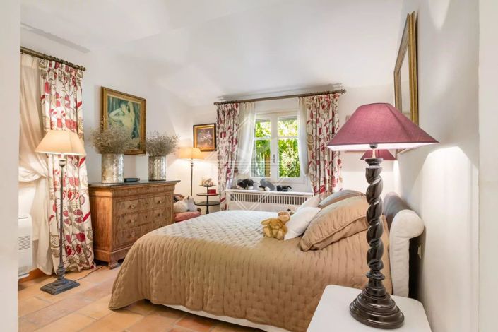 Image No.11-6 Bed House for sale