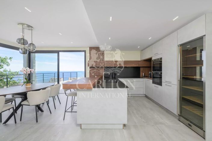 Image No.8-4 Bed House for sale