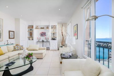 5 Bed Apartment for sale