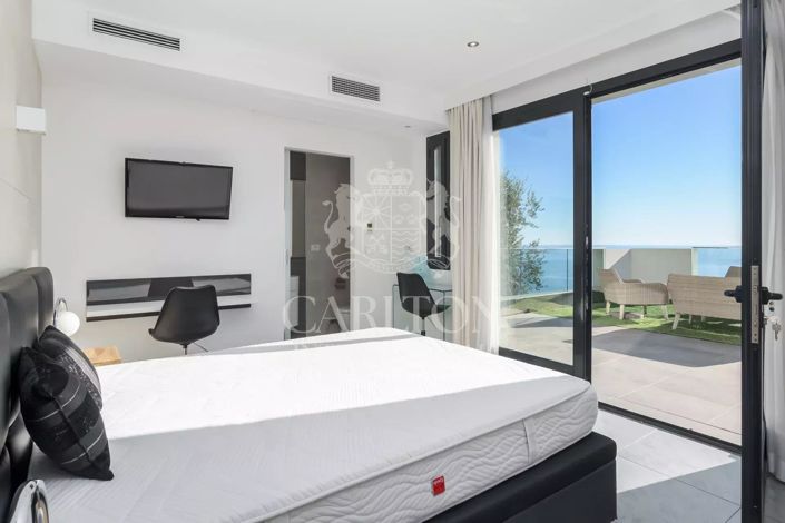 Image No.14-4 Bed House for sale