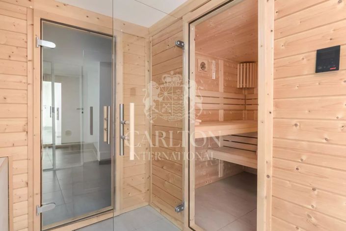 Image No.17-4 Bed House for sale