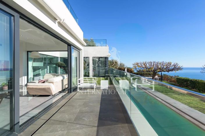 Image No.6-4 Bed House for sale