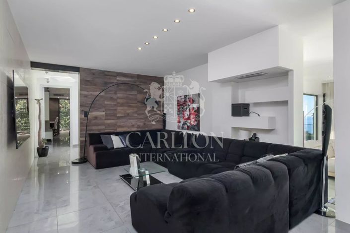 Image No.8-4 Bed House for sale