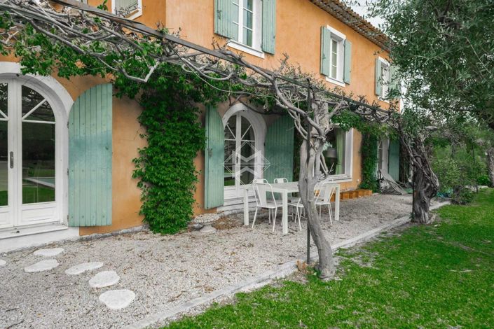 Image No.1-4 Bed House for sale
