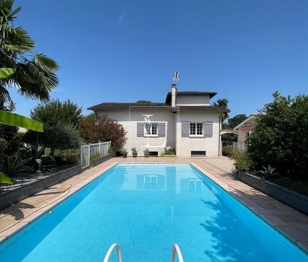 Image No.1-2 Bed House for sale