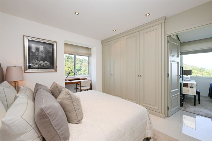 Image No.22-3 Bed Apartment for sale