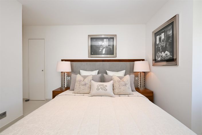 Image No.25-3 Bed Apartment for sale