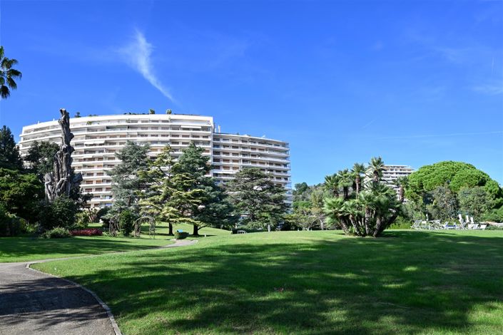 Image No.28-3 Bed Apartment for sale