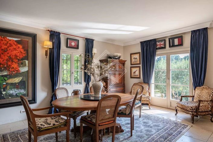 Image No.5-4 Bed House for sale