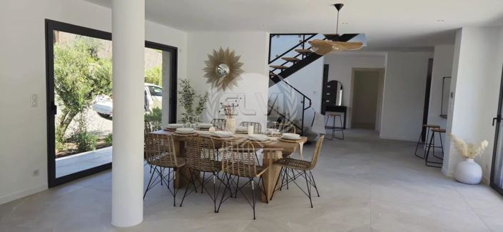 Image No.4-House for sale