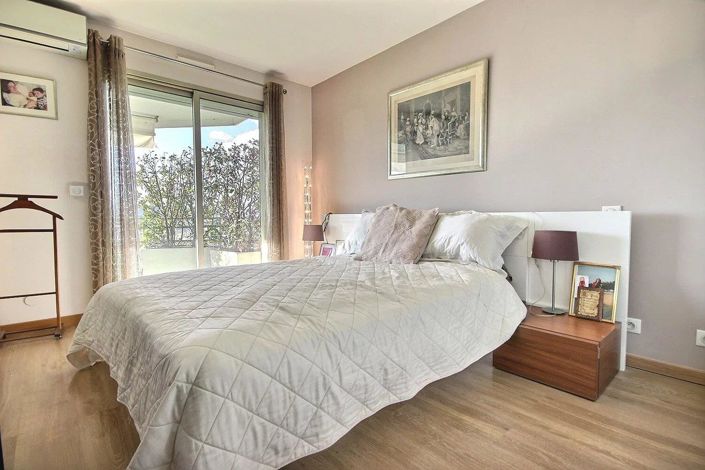 Image No.20-2 Bed Apartment for sale