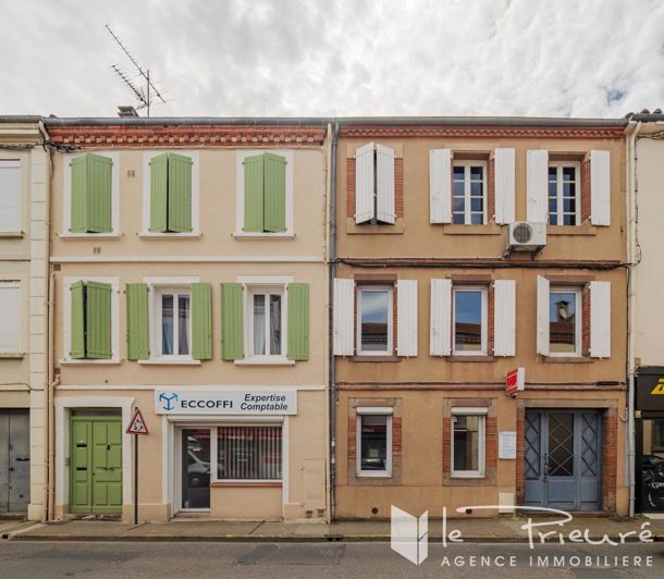 Image No.1-9 Bed House for sale