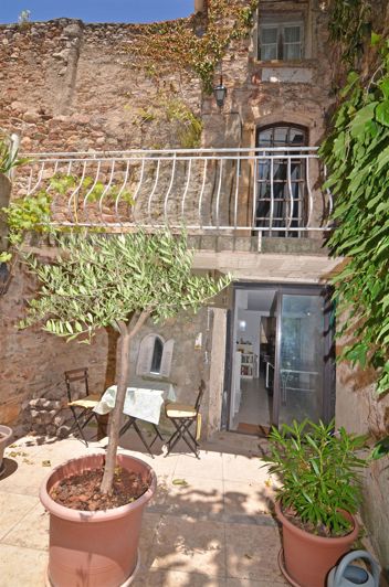 Image No.16-5 Bed House for sale