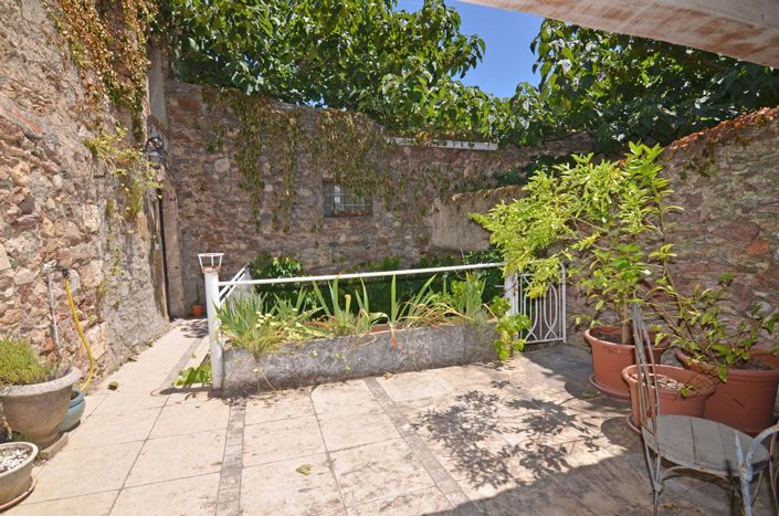 Image No.18-5 Bed House for sale