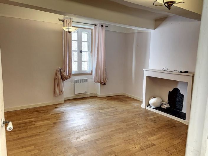 Image No.11-5 Bed House for sale