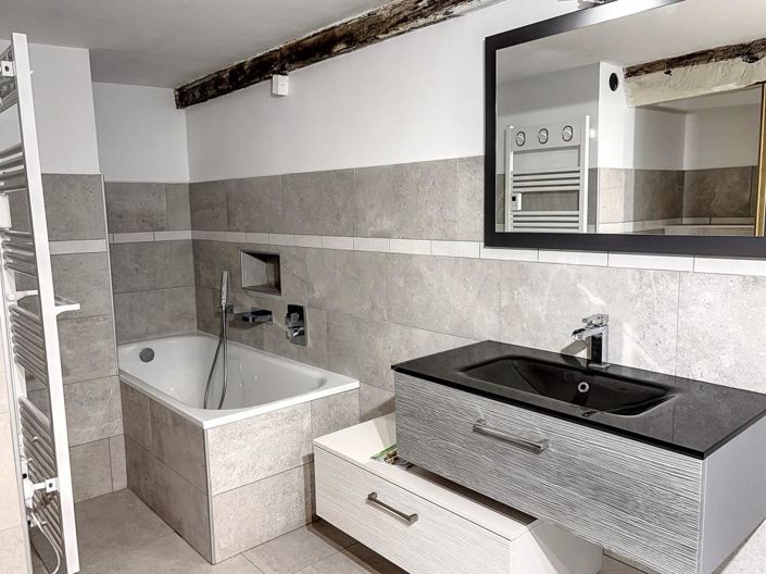 Image No.9-5 Bed House for sale