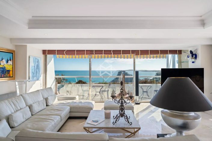 Villeneuve-Loubet, Apartment