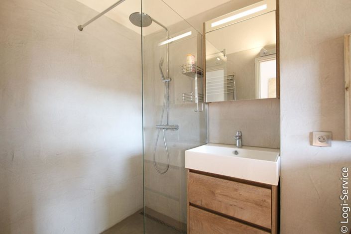 Image No.7-6 Bed House for sale