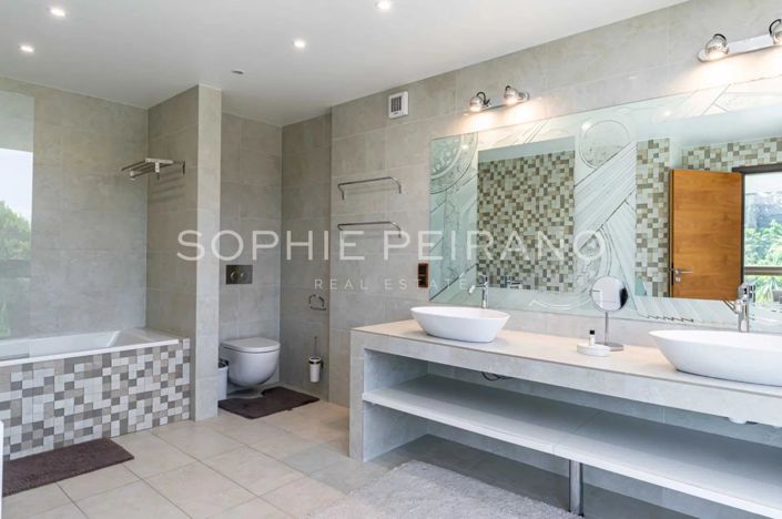 Image No.6-Maison de 6 chambres à vendre à Cannes