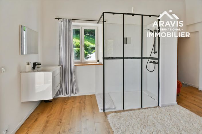 Image No.27-3 Bed House for sale