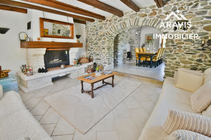 Image No.8-3 Bed House for sale