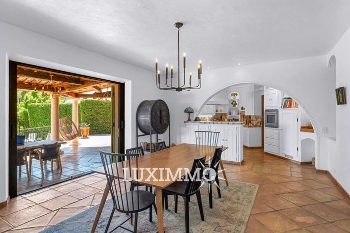 Image No.6-6 Bed House for sale