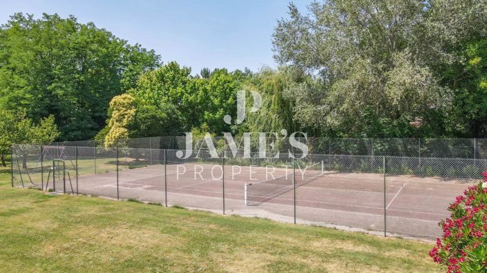 Image No.5-5 Bed House for sale