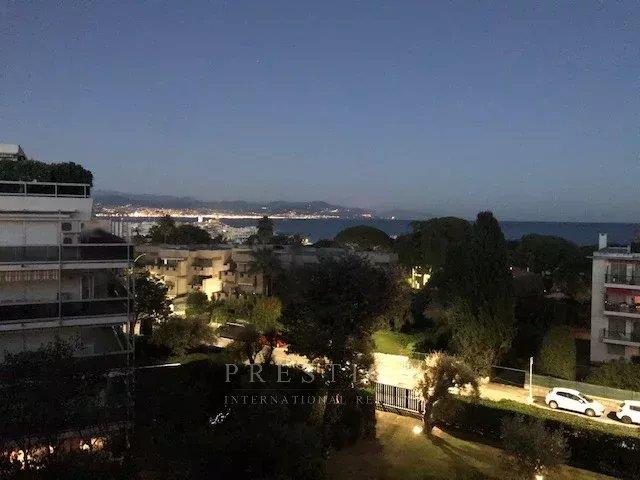 Image No.10-1 Bed Apartment for sale